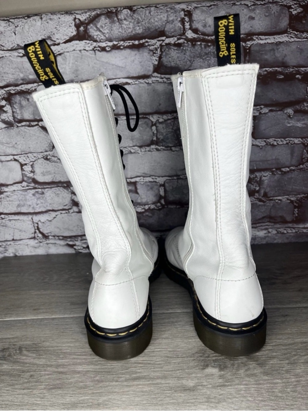 Dr Doc Martens 10183 White 14 Eyelet Zip Up Combat Boots Women's Sz 9M US/41EU - Picture 3 of 8